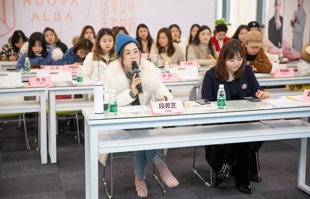 对于学员们的毕业考核,段勇芝总是严格要求