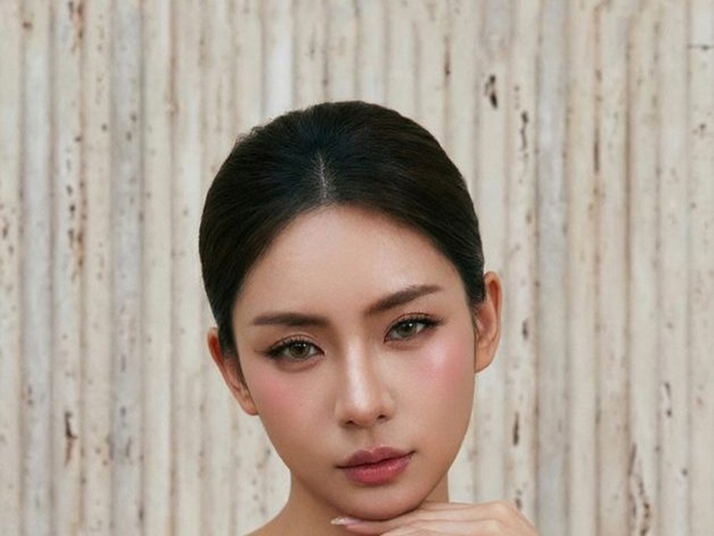定妆不脱妆:散粉和定妆喷雾怎么用